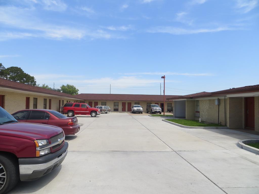 Bayshore Motel Ла Порт Екстериор снимка